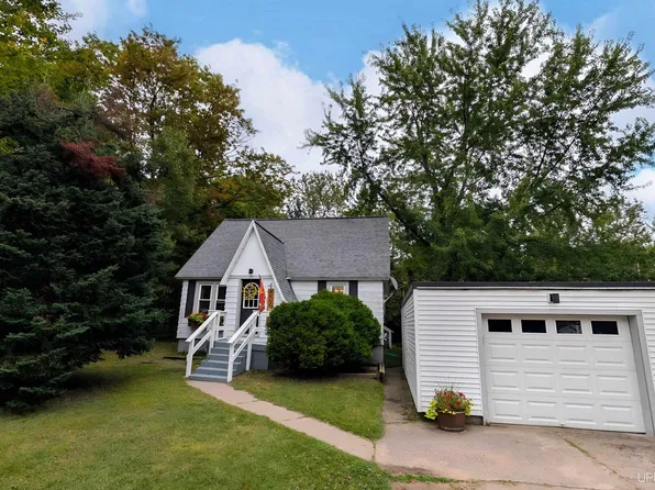 590 Erie Ave, Marquette, MI 49855