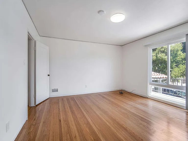 1305 Walnut St #1305 — Photo 38