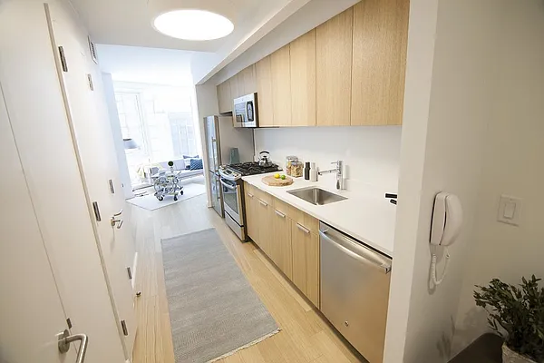 Rented by The Durst Organization | media 21