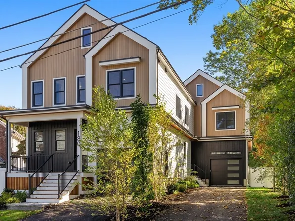 180 Hunnewell Ave #A, Newton, MA 02458