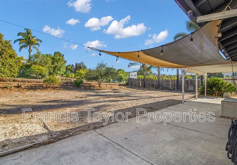2053 Habero Dr — Photo 31