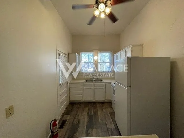 121 Stanley Ave — Photo 6