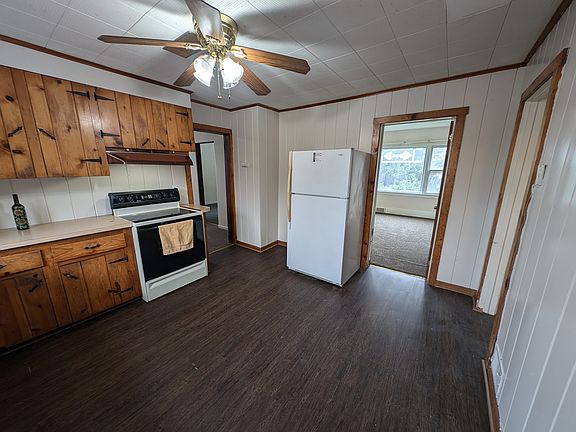 2nd image of 505 Front St APT 1
