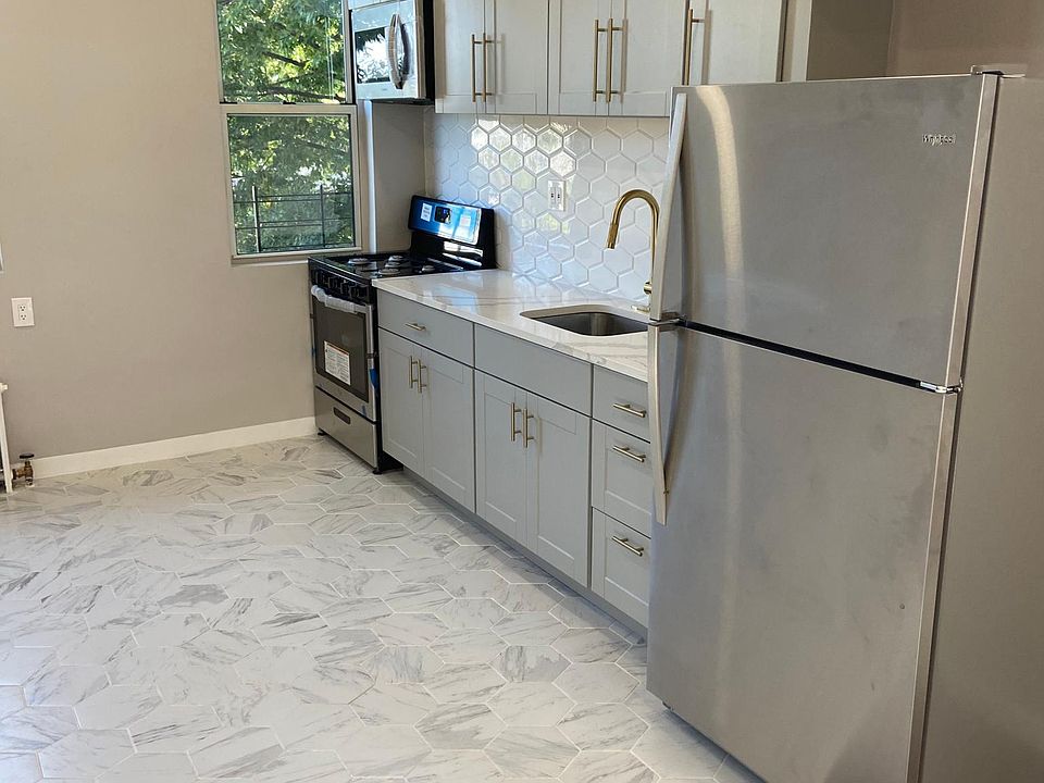 1st image of 60-91 54th St #2