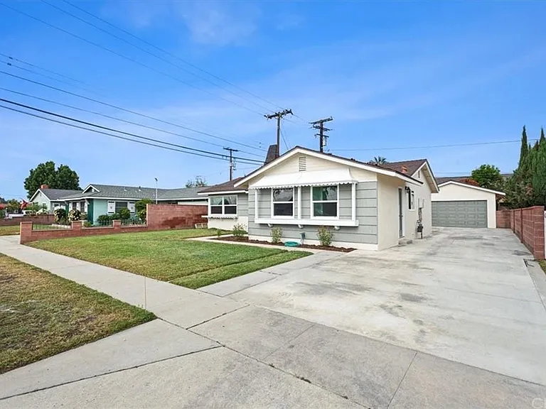 8483 San Capistrano Way — Photo 6