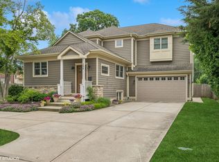 234 E Saint Charles Rd, Elmhurst, IL 60126