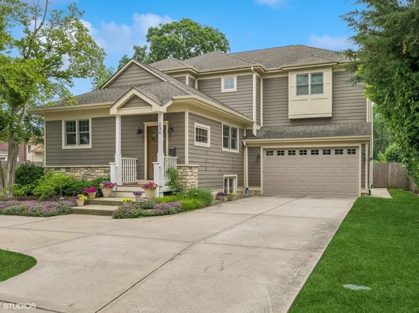 234 E Saint Charles Rd, Elmhurst, IL 60126