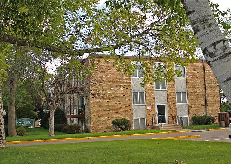 Corinthian Apartments — Photo 17