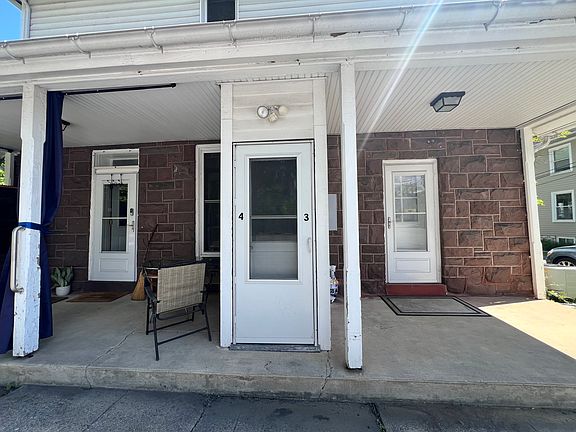 4th image of 1924 Market St APT 3