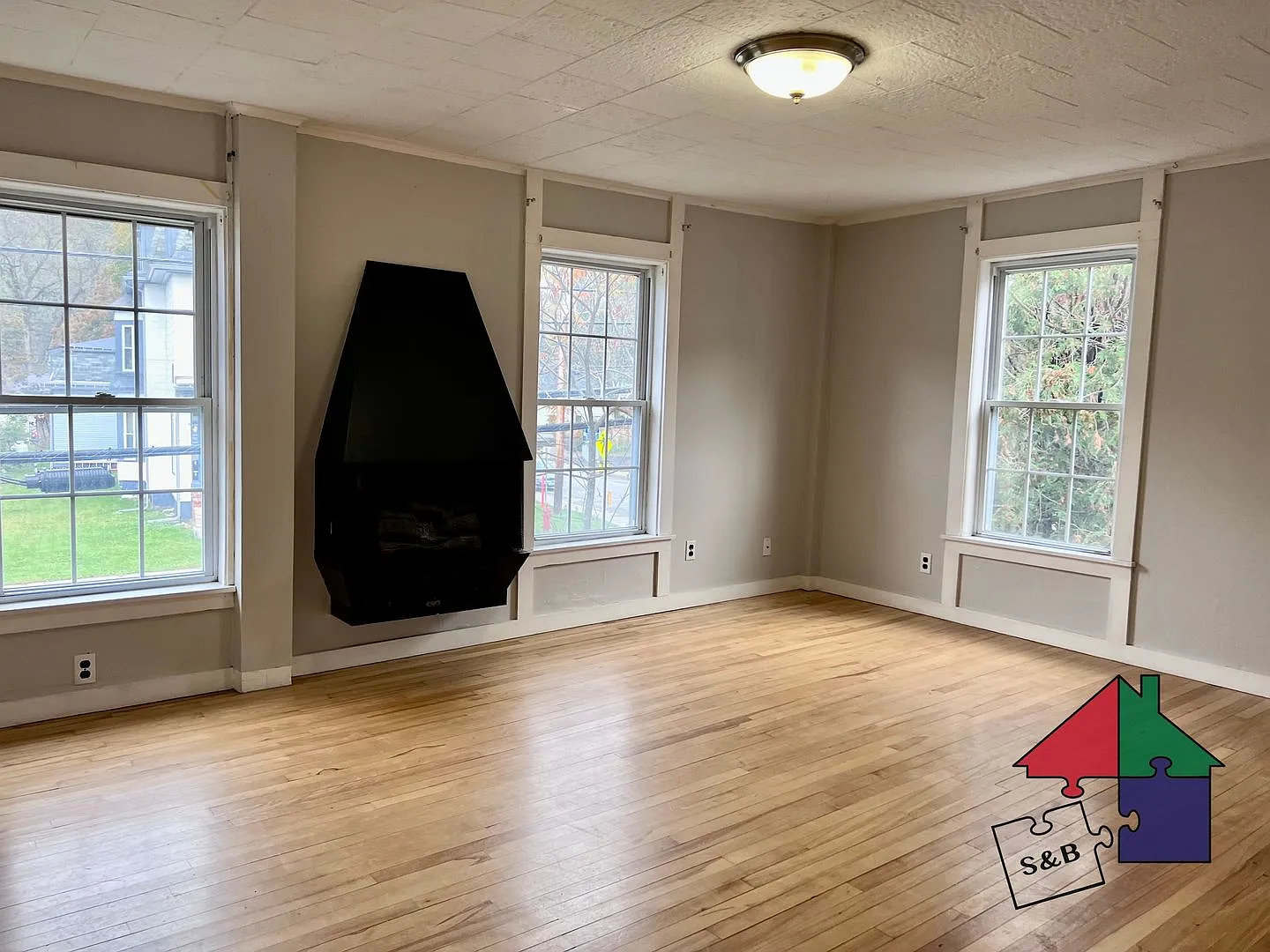 249 Elm Street — Photo 2