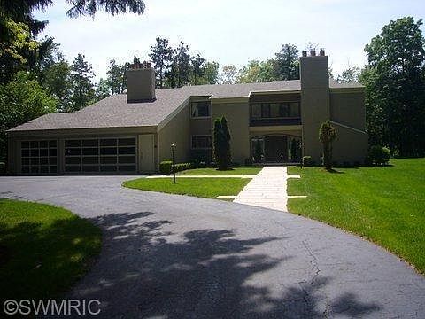 1st image of 1900 Oliver Woods Ct SE