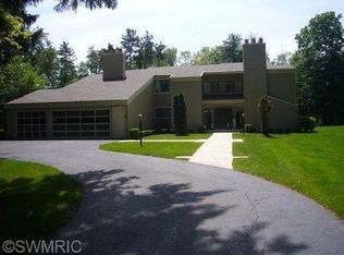 1900 Oliver Woods Ct SE, Grand Rapids, MI 49546