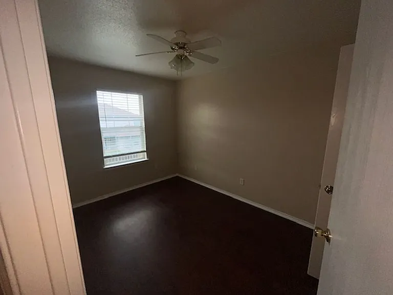 4411 Abigail Dr — Photo 10