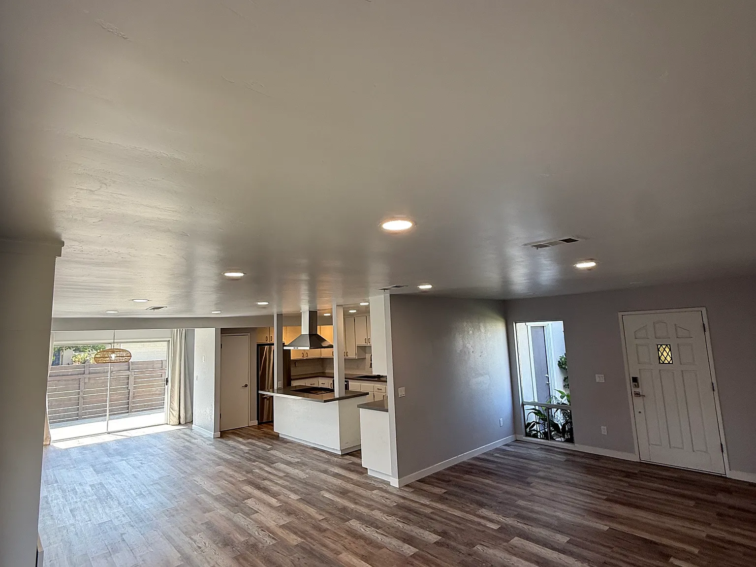 4 bed, 1800 sqft, $5,000 — Photo 4