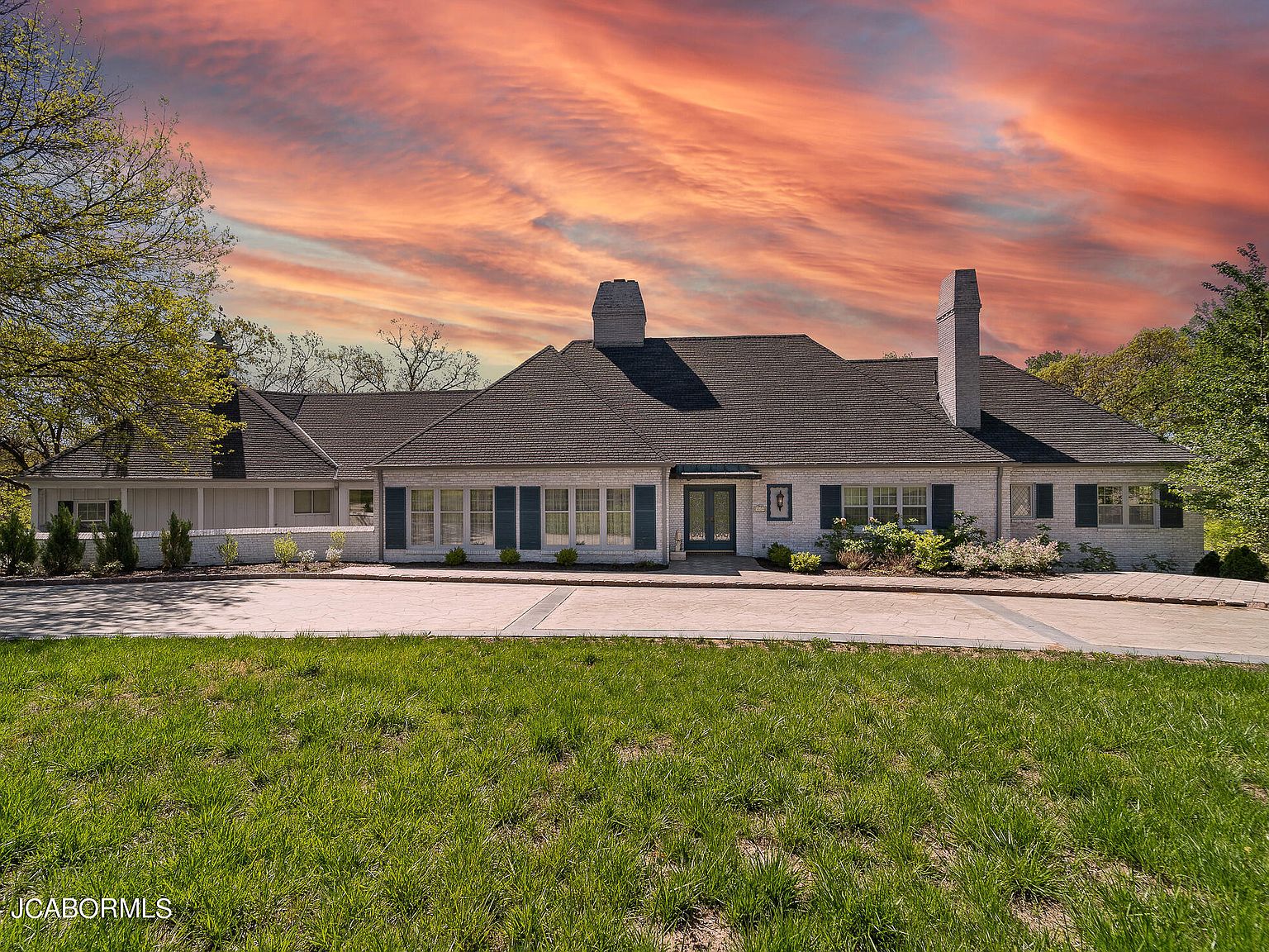 3329 Country Club Dr, Jefferson City, MO 65109 | Zillow