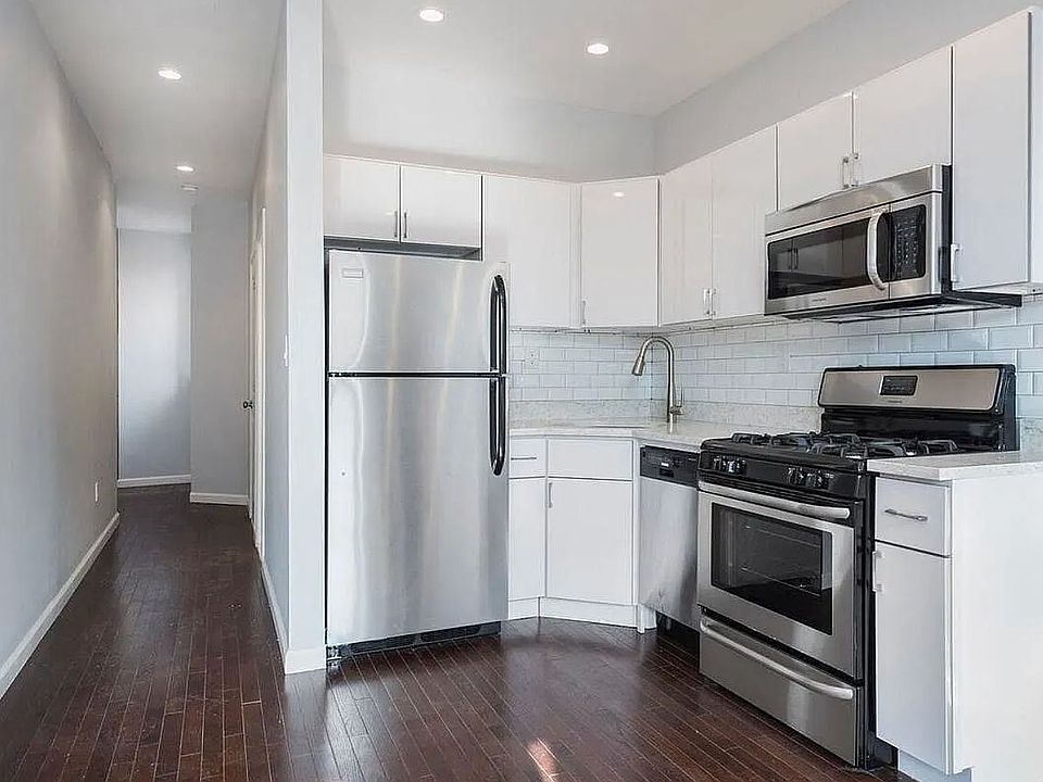 1st image of 236 Howard Ave #6