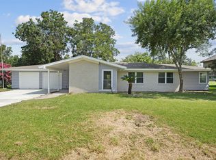 606 Meadowlawn St, La Porte, TX 77571