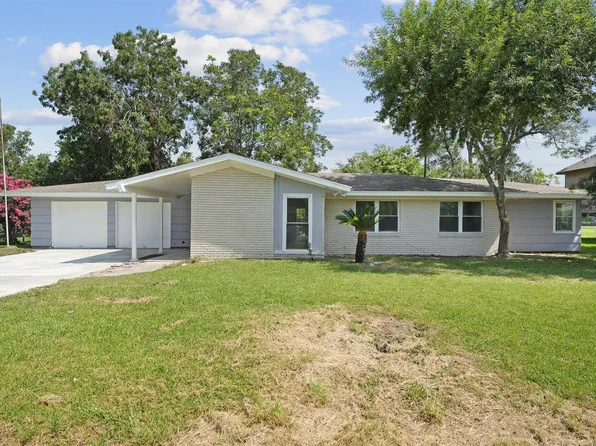 606 Meadowlawn St, La Porte, TX 77571