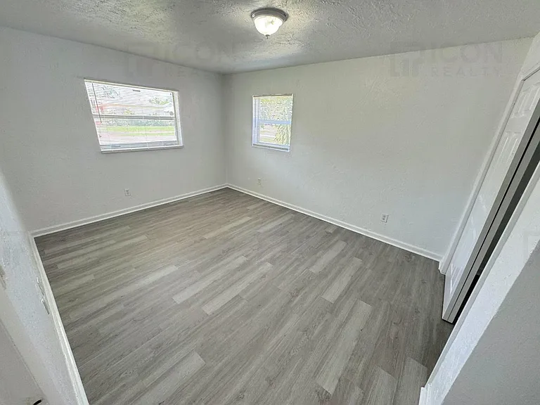 4361 NW 25th Pl — Photo 4