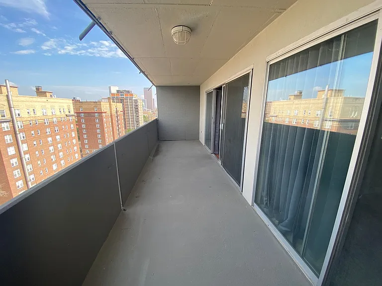 909 Logan St #11E — Photo 17