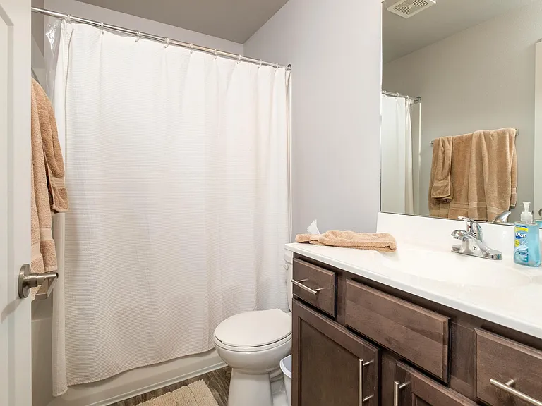 4914 NE Crestmoor Ln — Photo 4