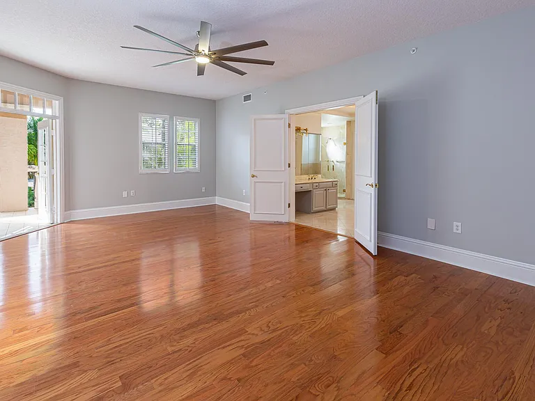 147 Interlachen Ave #202 — Photo 5