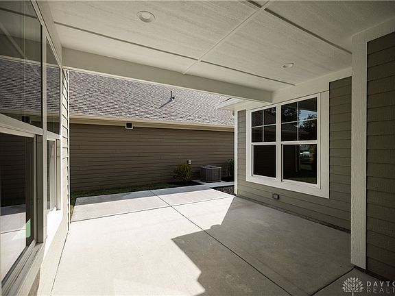 5th image of 1401 N Fountain Blvd