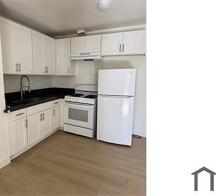1st image of 15477 Moorpark St APT 5