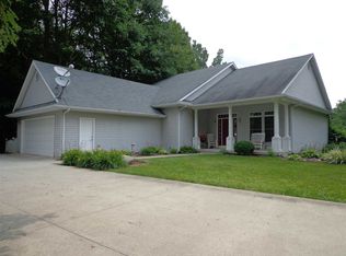 18706 Coldwater Rd, Huntertown, IN 46748