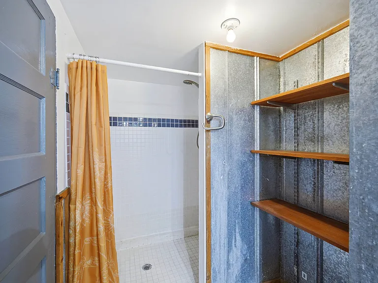 127 Clay St #2 — Photo 16