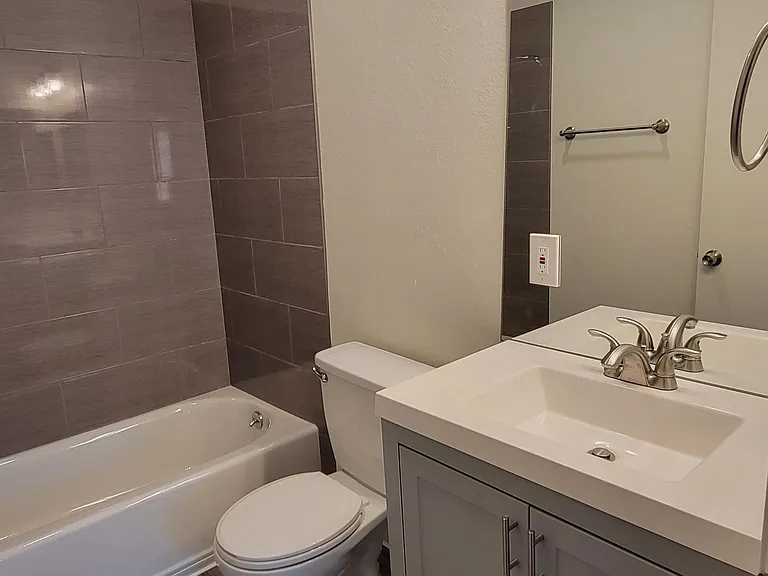 Bedroom #1's Bathroom