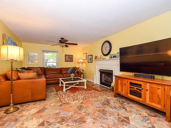 4th image of 5397 Canter Dr