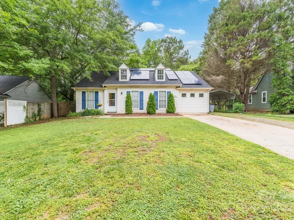 13833 Dannemara Dr, Pineville, NC 28134