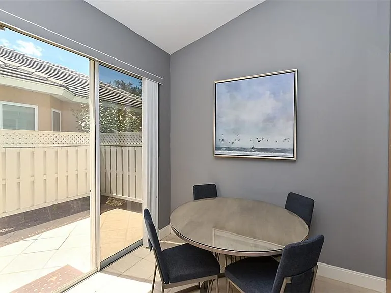 7131 Kensington Ct — Photo 15