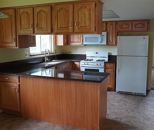 3rd image of 4857 Marybrook Dr