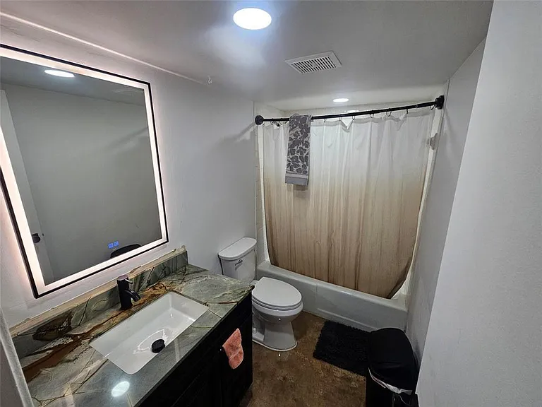 825 NW 13th St #110 — Photo 5