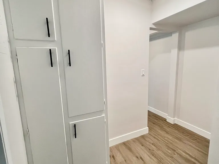 726 N Alfred St — Photo 5