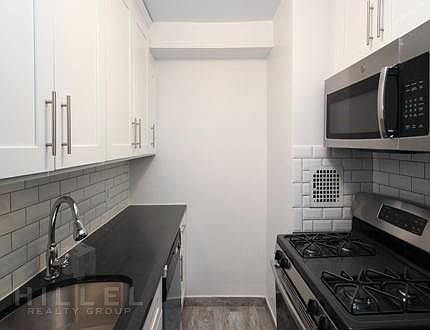 1st image of 13955 35th Ave APT 5E
