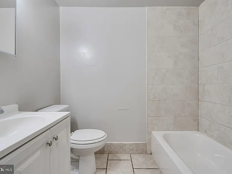 1508 V St SE — Photo 7