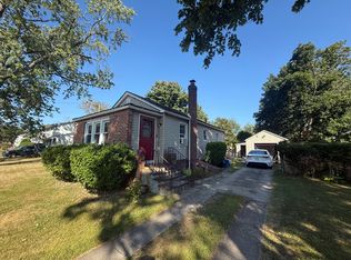41 Duke St, Deer Park, NY 11729