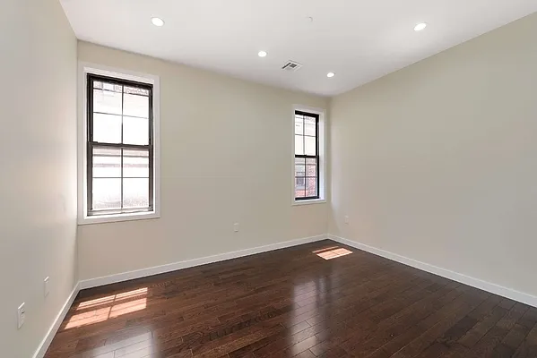 Rented by Julia Shildkret Real Estate Group | media 6