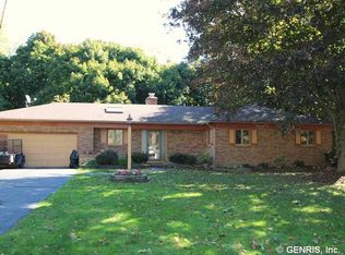 170 Locust Hill Dr, Rochester, NY 14618