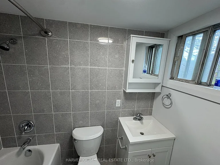 399 Dupont St #304 — Photo 10
