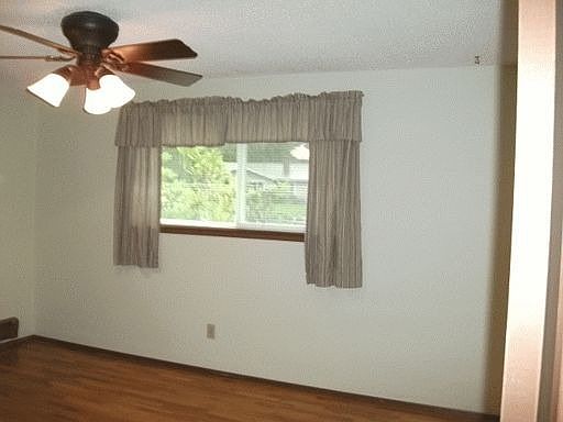 3rd image of 7217 126th St E