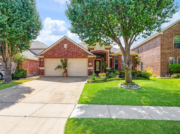 2703 Cove Dr, Grand Prairie, TX 75054