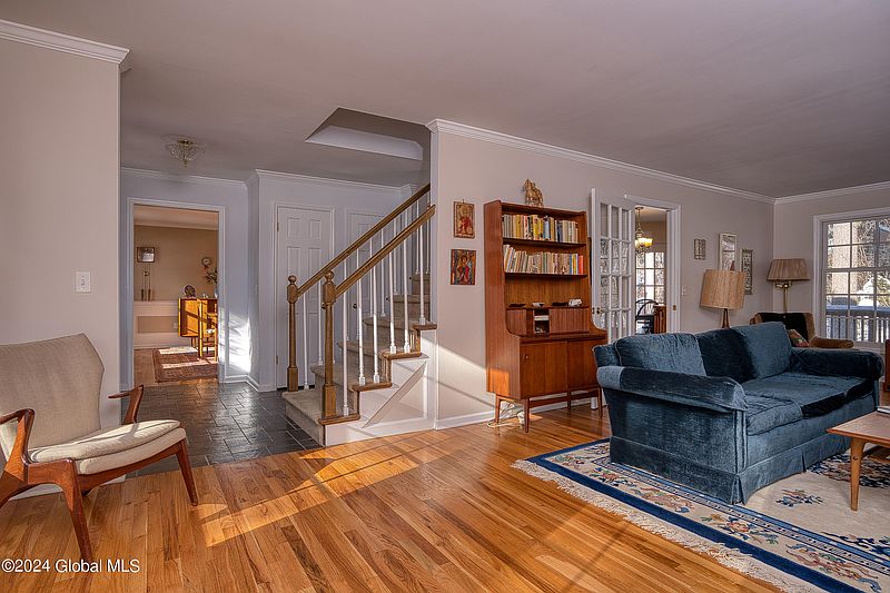 2nd image of 203 Oxford Way