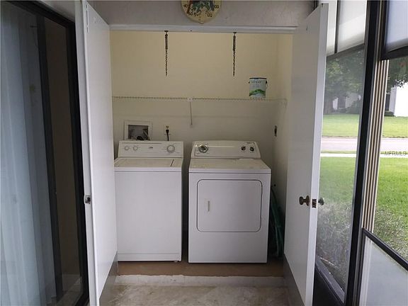 4th image of 107 Lakeview Ct