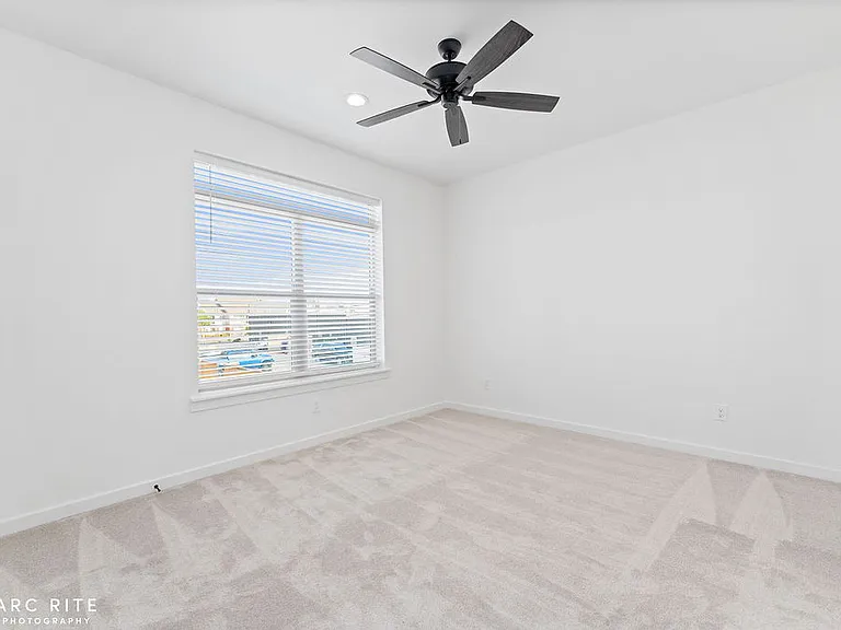 310 Homestead Ave #7 — Photo 18