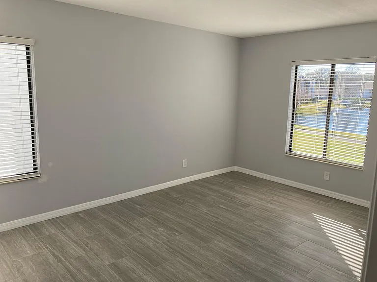 8211 Sun Spring Cir — Photo 12