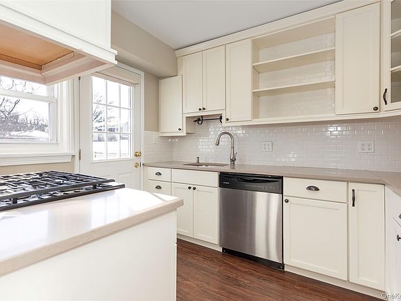 5th image of 5 Peck Avenue #58B